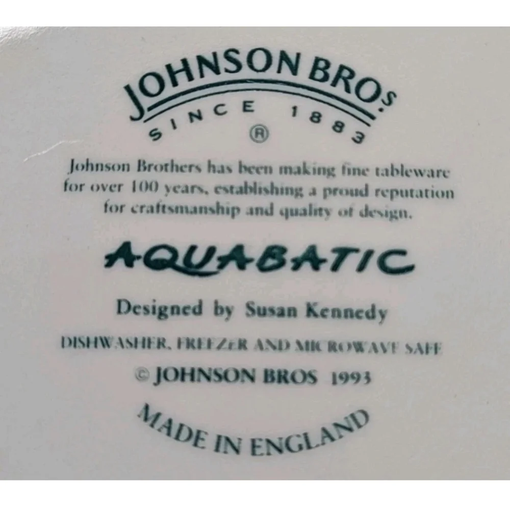 2 Johnson Brothers Aquabatic Fish  Dinner Plates By Susan Kennedy Vtg 90s 10.5